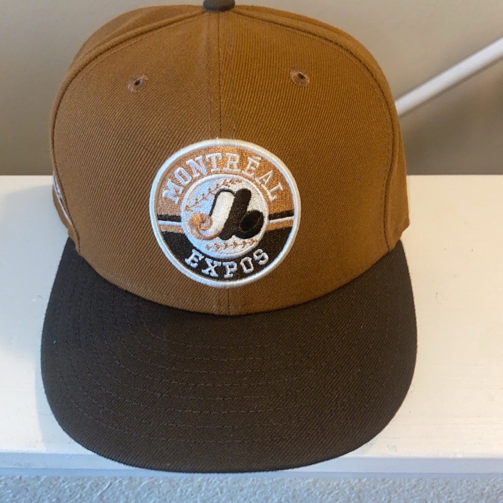 Montreal Expos New Era Fitted Baseball Hat Light Brown brim dark brown 7 1/4 - Picture 4 of 5